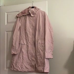 Cole Haan back bow packable hooded raincoat